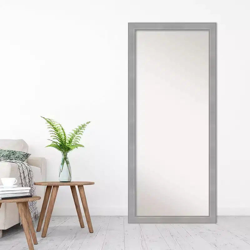 Specchio da appoggio intero non smussato Vista in nichel spazzolato 28" x 64" - : Include accessori per il montaggio, cornice in polistirene