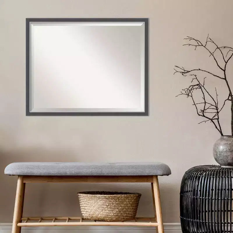 Specchio da parete per bagno da 30"x 24" con cornice sottile Eva, nero/argento - : Rettangolare moderno, Smussato, Montaggio a parete