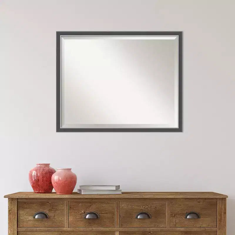 Specchio da parete per bagno da 30"x 24" con cornice sottile Eva, nero/argento - : Rettangolare moderno, Smussato, Montaggio a parete