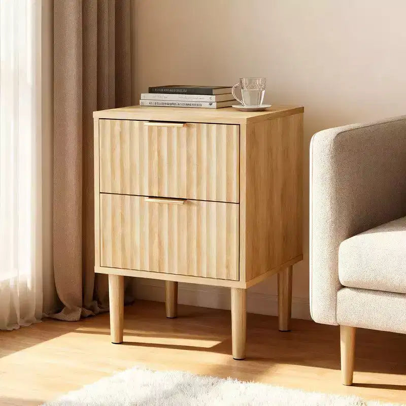 Comodino in rovere da 40 cm, MDF P2 da 15 mm, melaminico e termoformatura, 2 cassetti, presa USA (1 USB+1 Type-C+2 AC)