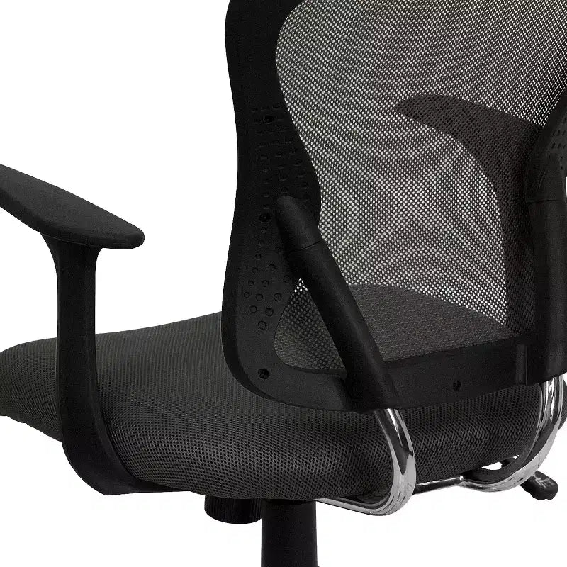 Sedia da ufficio girevole Flash Furniture con schienale a rete, base e braccioli cromati