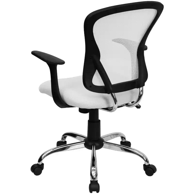 Sedia da ufficio girevole Flash Furniture con schienale a rete, base e braccioli cromati